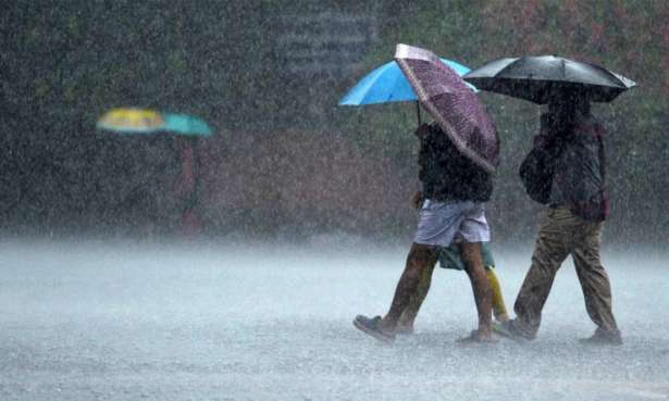 இலங்கையில் சீரற்ற வானிலை: நூற்று கணக்கான மக்கள் பாதிப்பு
